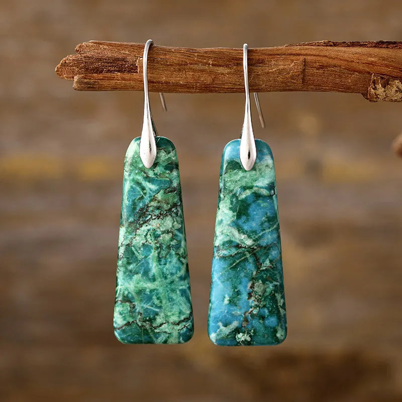 Aretes Lágrima en Piedra Natural y Cobre | Diseño Artesanal Casual · Joyería Bohemia · Regalo Visual Eco-Consciente · 5.5 cm