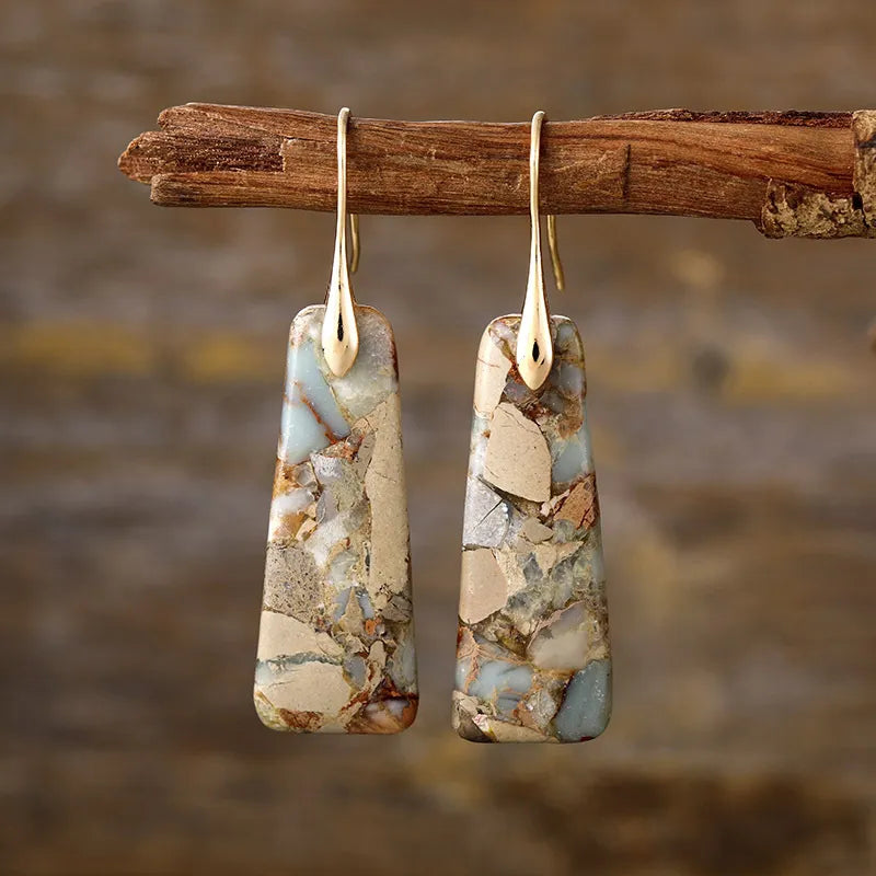 Aretes Lágrima en Piedra Natural y Cobre | Diseño Artesanal Casual · Joyería Bohemia · Regalo Visual Eco-Consciente · 5.5 cm