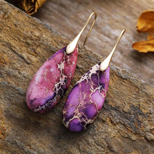 Aretes Colgantes “Teardrop” en Piedra Natural y Cobre | Diseño Artesanal Elegante · Estilo Boho Mineral · Joyería Eco-Consciente · 5.5cm